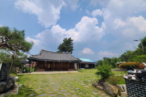Read more about the article Venture into History: A Visit to Gyeryeongdang, Korea’s Oldest Senior Center