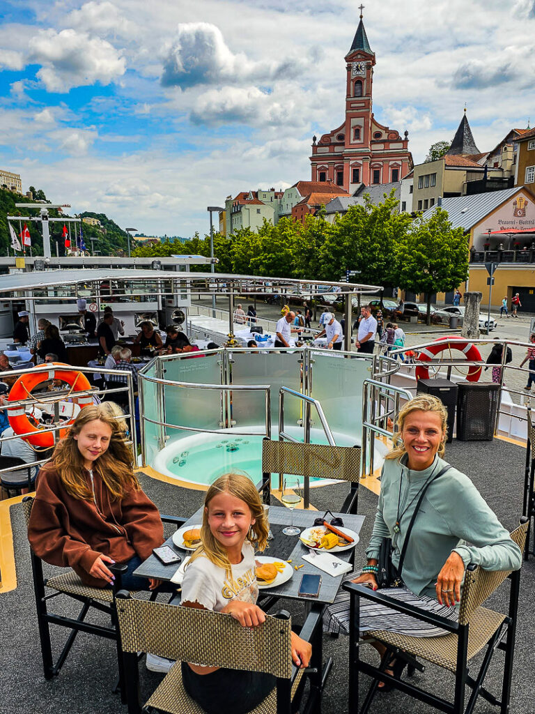 You are currently viewing A Teen & Tween Perspective of Cruising the Danube River with Avalon Waterways