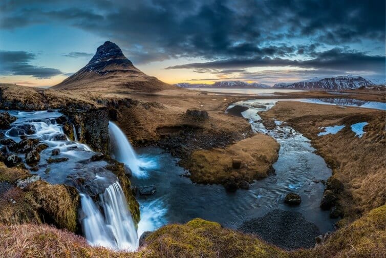 You are currently viewing 15 Essential Tips For Traveling To Iceland