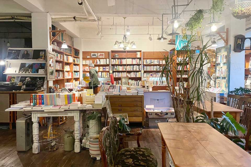You are currently viewing If your New Year’s resolution involves reading more, check out these three independent bookstores in Jeonju: Kafka Bookstore, Todak Todak Bookstore, and Sallim Bookstore