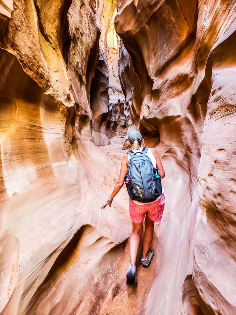 Read more about the article How To Hike Peek-A-Boo & Spooky Gulch Slot Canyons In Utah