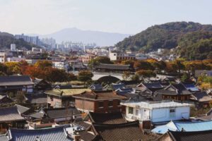 Read more about the article Experience Jeonju Hanok Village at the tail end of autumn.