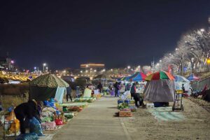 Read more about the article One second it’s there, the next it’s gone: Jeonju Nambu Market’s Dokkaebi Market