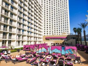 Read more about the article 15 Best Kid-Friendly Hotels in Las Vegas