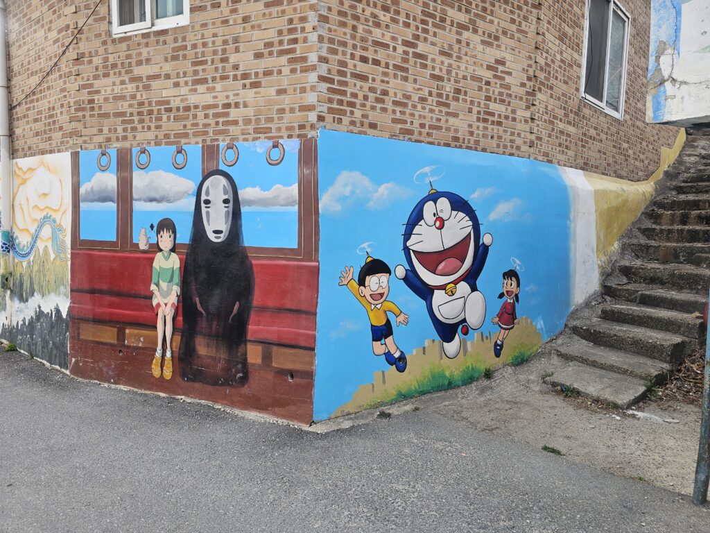 Read more about the article Jeonju Travel: The Allure of Pungnam-dong – ‘Jaman Mural Village’
